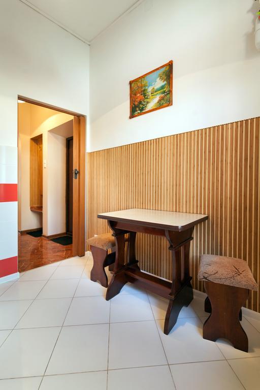 Near Opera Apartment Лвив Екстериор снимка