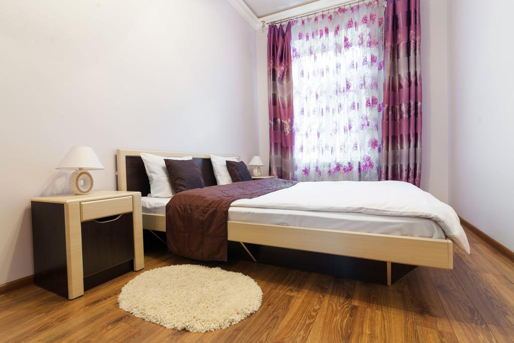 Near Opera Apartment Лвив Екстериор снимка