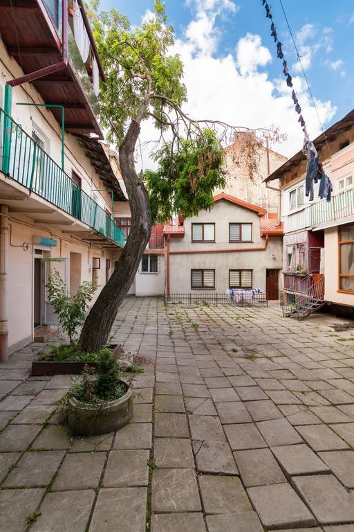 Near Opera Apartment Лвив Екстериор снимка